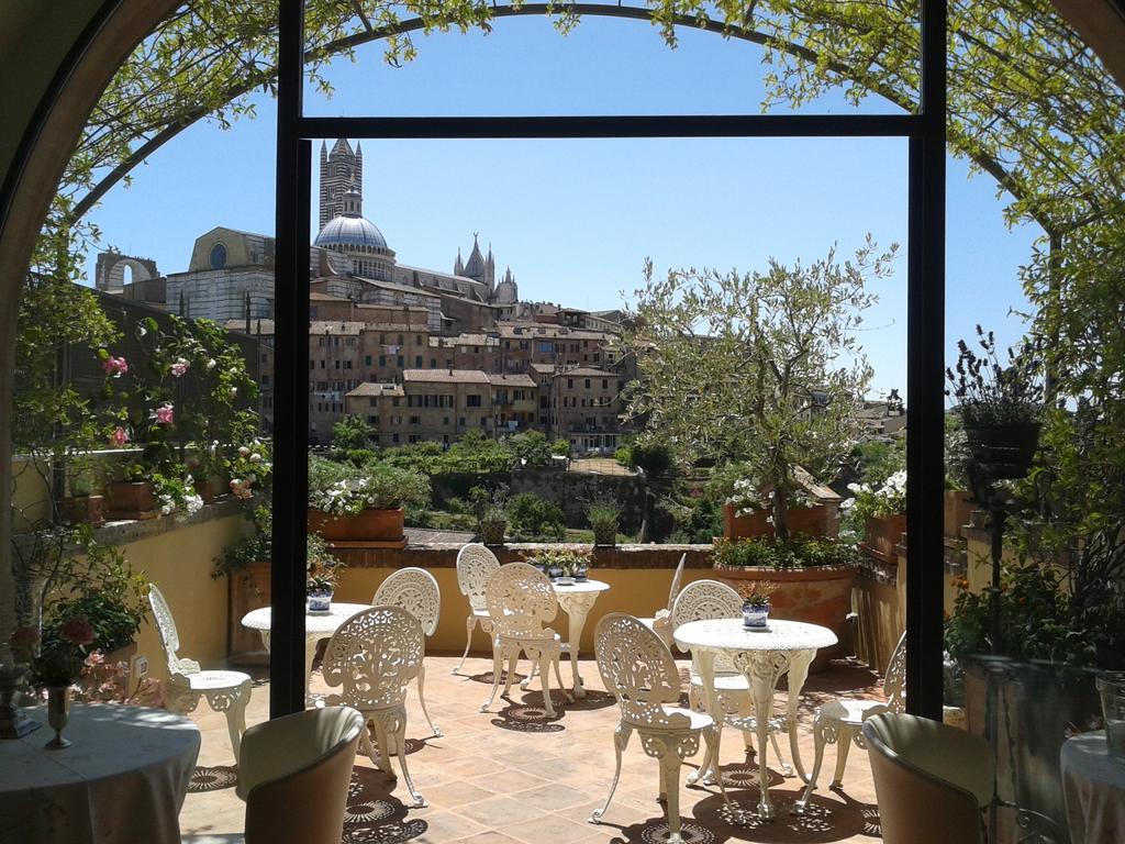 Bed and Breakfast Residenza D'Epoca Campo Regio Relais Siena Exterior foto