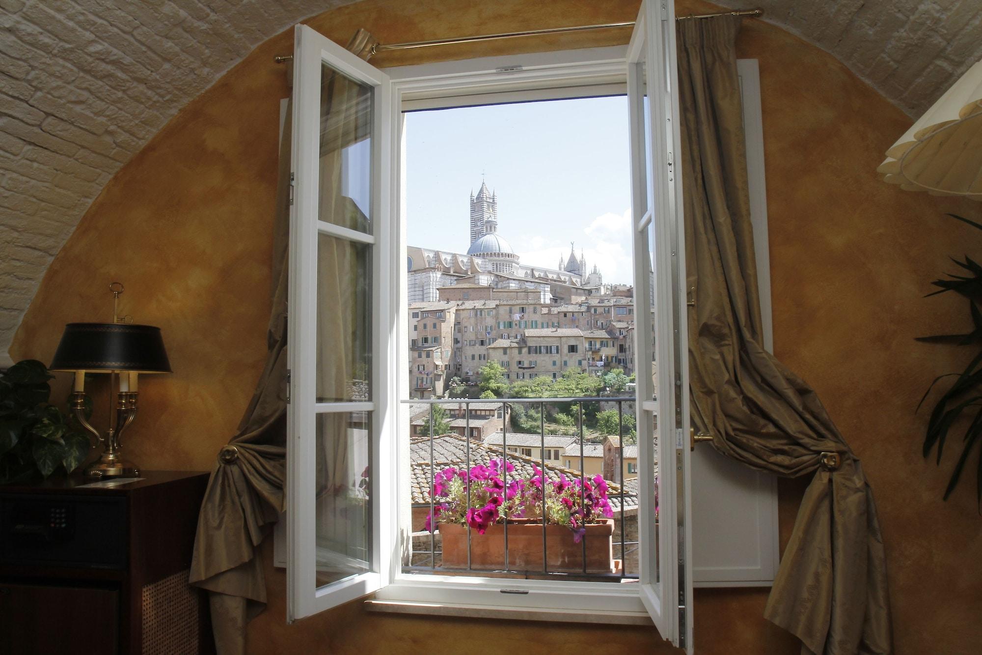 Bed and Breakfast Residenza D'Epoca Campo Regio Relais Siena Exterior foto