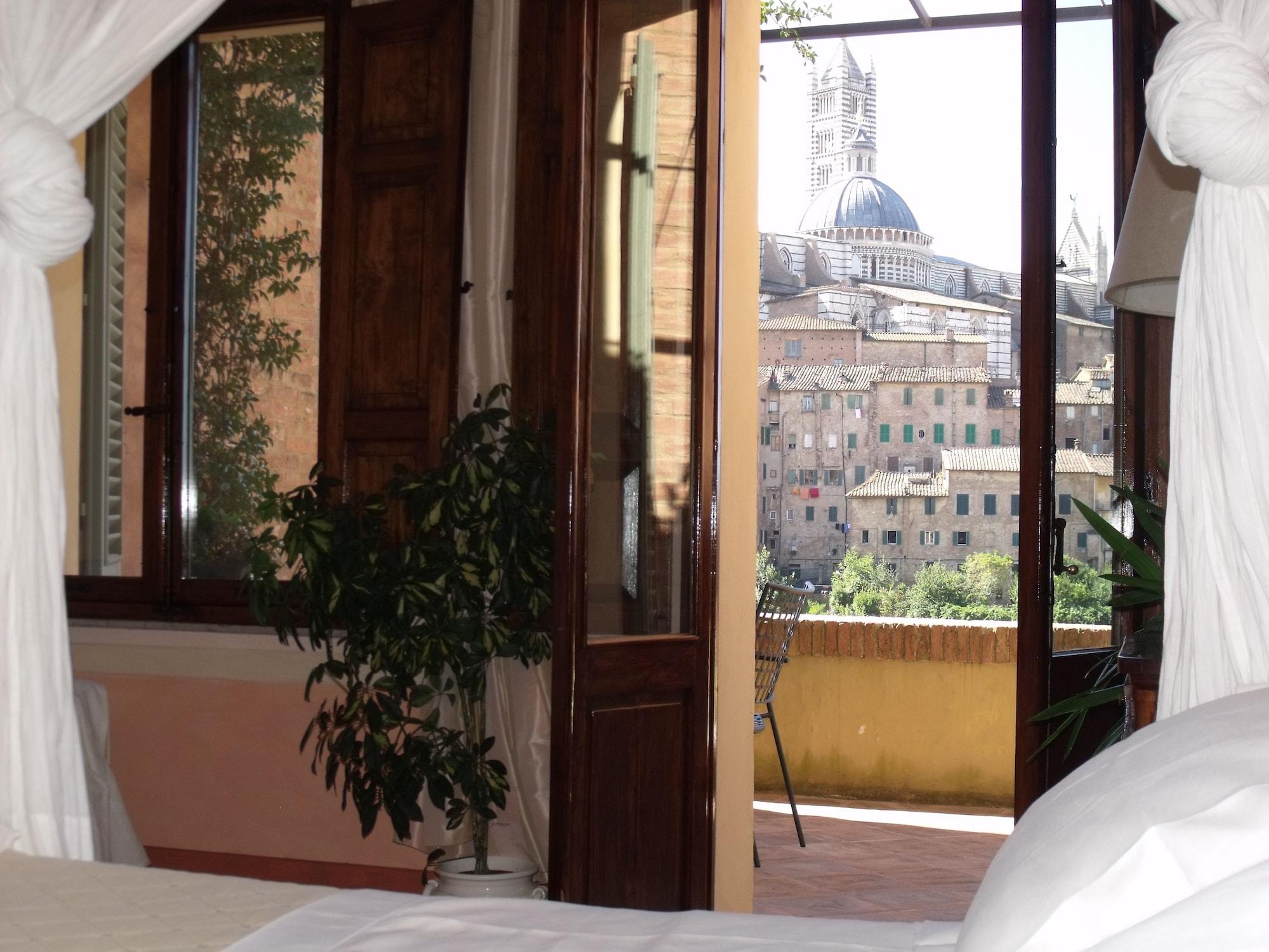 Bed and Breakfast Residenza D'Epoca Campo Regio Relais Siena Exterior foto
