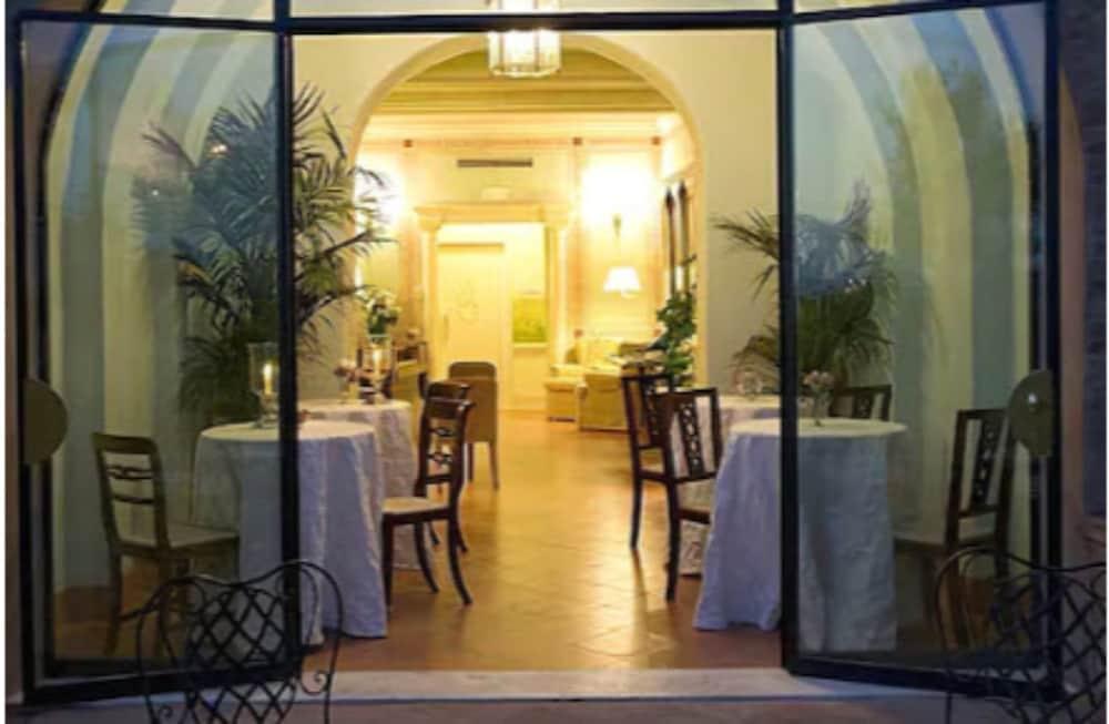 Bed and Breakfast Residenza D'Epoca Campo Regio Relais Siena Exterior foto