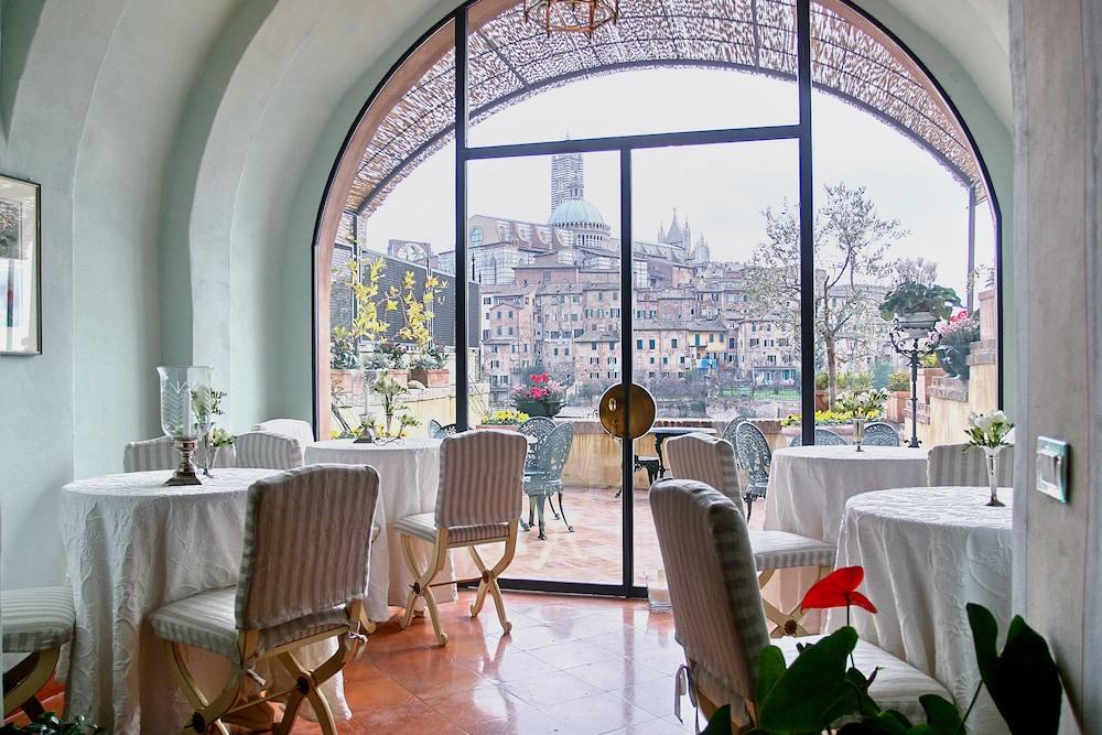 Bed and Breakfast Residenza D'Epoca Campo Regio Relais Siena Exterior foto