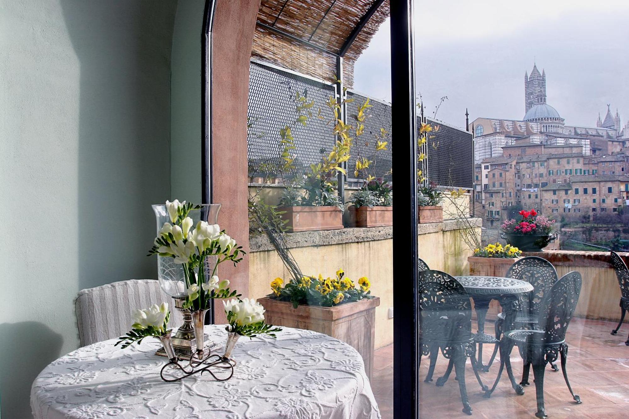 Bed and Breakfast Residenza D'Epoca Campo Regio Relais Siena Exterior foto