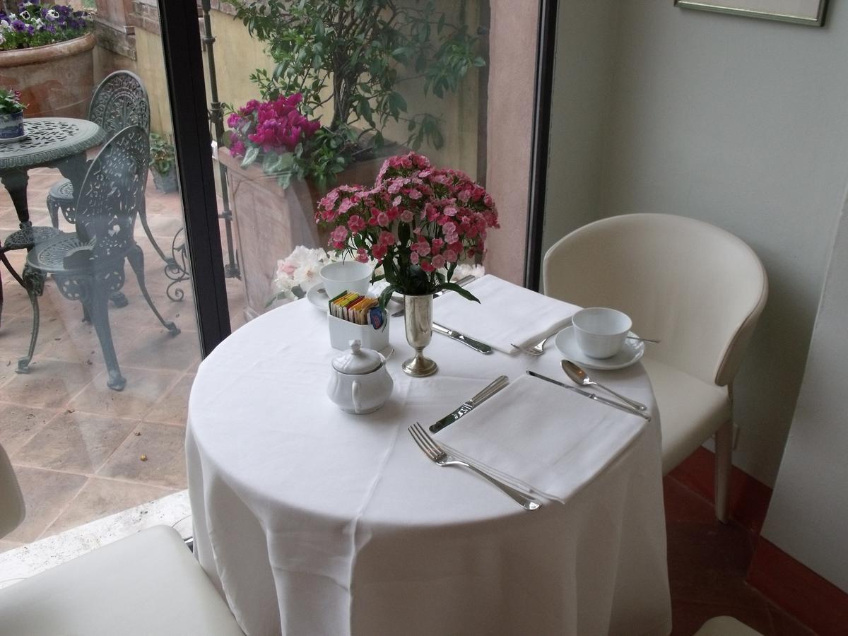 Bed and Breakfast Residenza D'Epoca Campo Regio Relais Siena Exterior foto